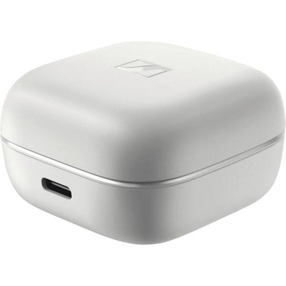 Sennheiser Accentum True Wireless In-Ear-Kopfhörer Weiss Lieferumfang Ladeetui geöffnet mit Ohrhörern