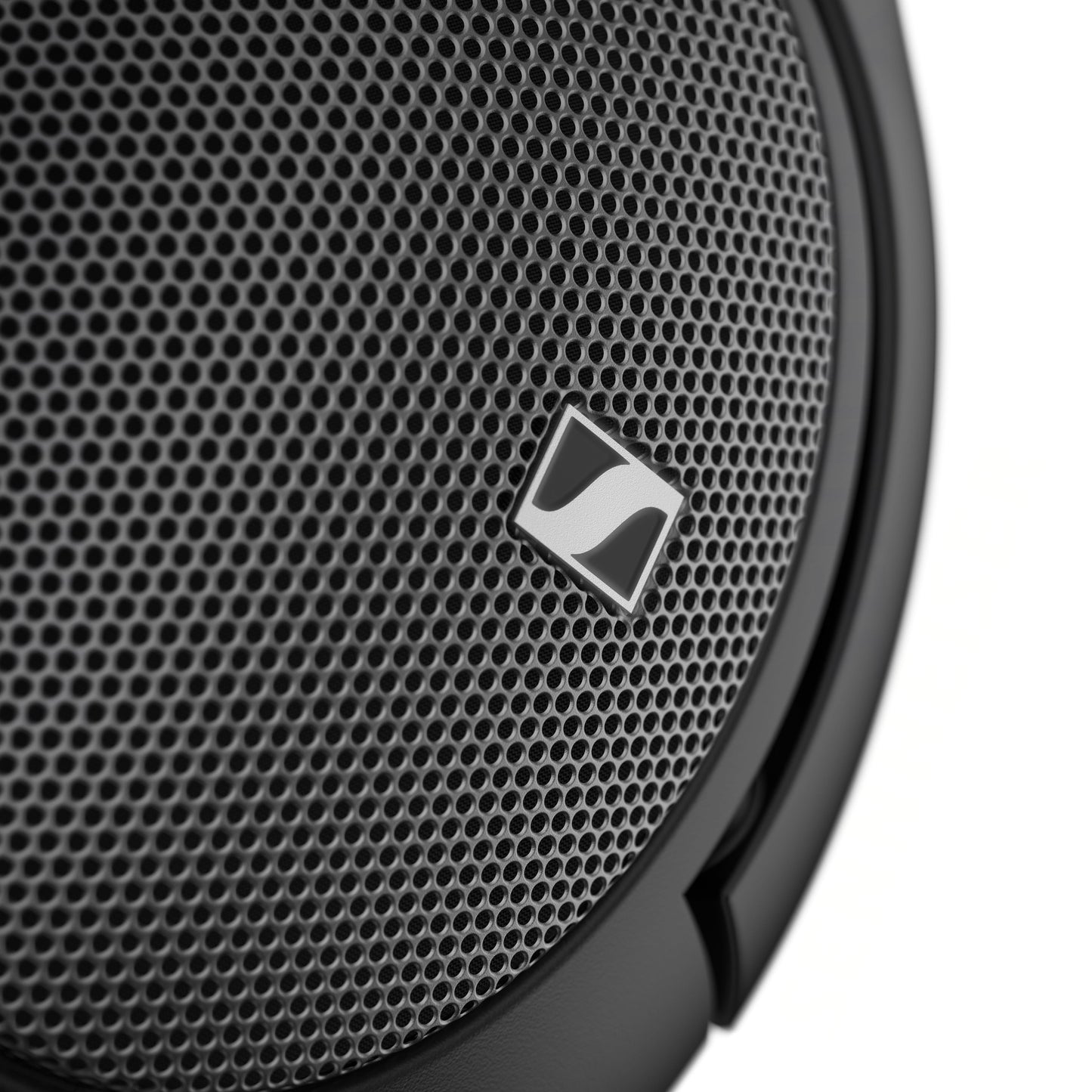 Sennheiser HD 550 Over-Ear-Kopfhörer Detailansicht Ohrmuschel mit Wabengitter