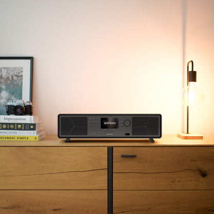 Sonoro Avaton All-in-One Lifestyle auf Eichensideboard mit Leuchte, Schwarz matt