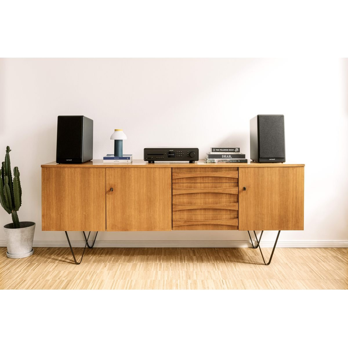 Sonoro Maestro + Orchestra Gen.2 HiFi-Set in Schwarz matt, Lifestyle-Ansicht