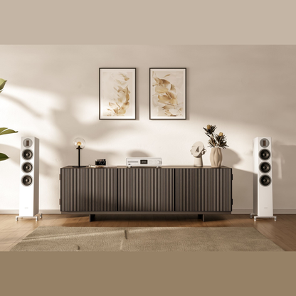 Sonoro Maestro Quantum Signature Stereo-Receiver Lifestyle im Wohnraum mit Standlautsprechern, Weiss matt