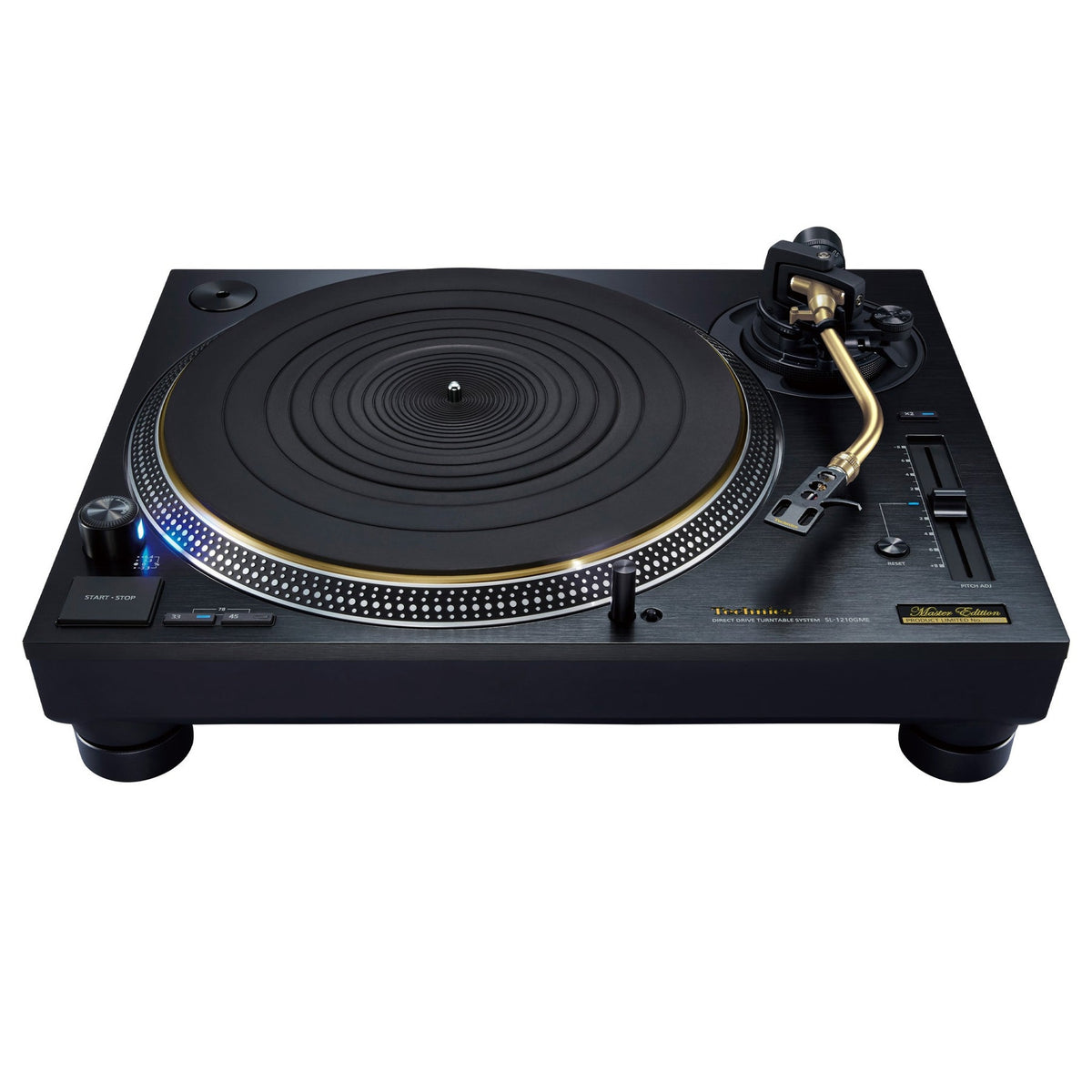 Technics SL-1210GME Master Edition Plattenspieler Frontansicht, schwarzes Gehäuse mit goldener Master-Plakette