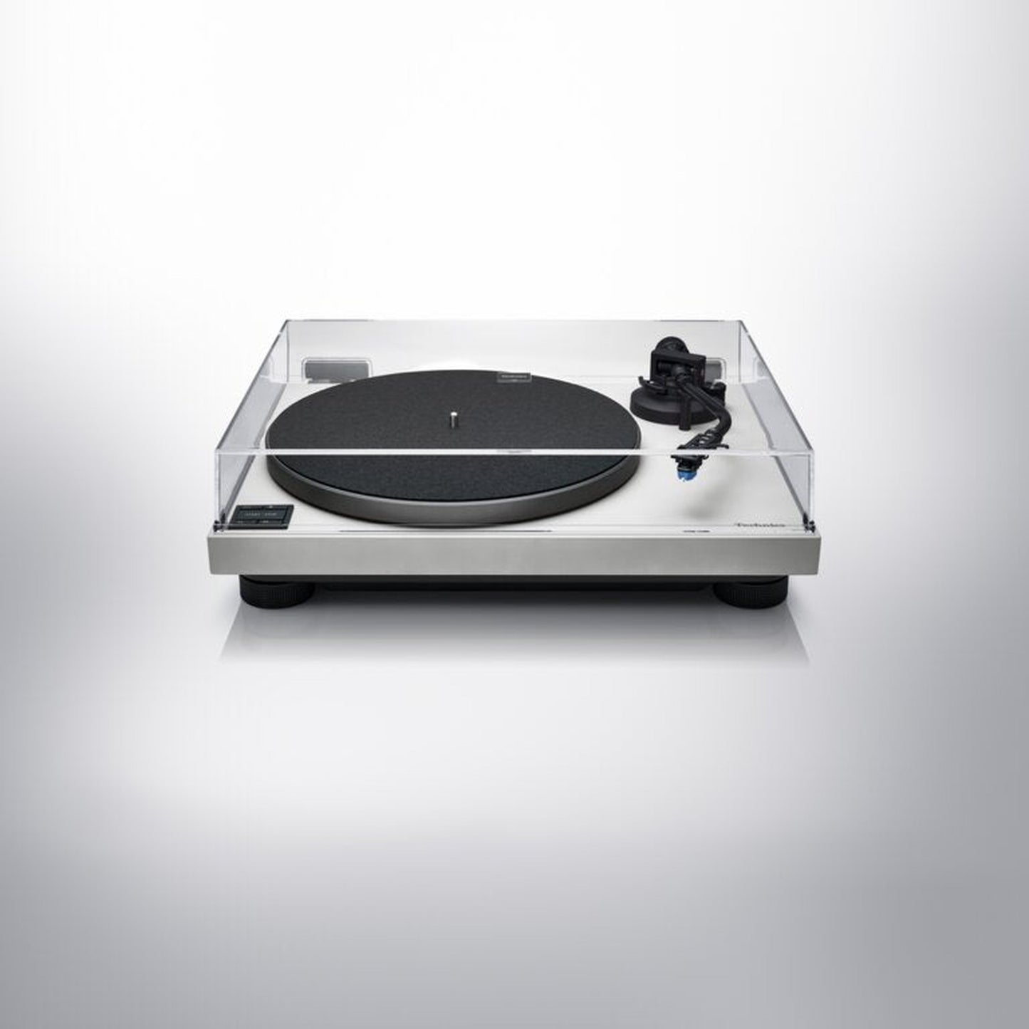 Technics SL-40CBT Plattenspieler Grau Schrägansicht mit geschlossener Staubschutzhaube
