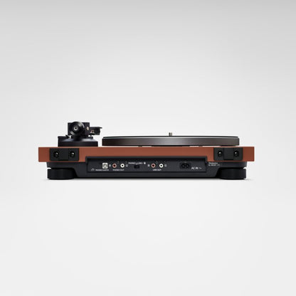 Technics SL-40CBT Plattenspieler Terracotta Rückansicht mit Phono-/Line-Umschalter und Erdungsklemme