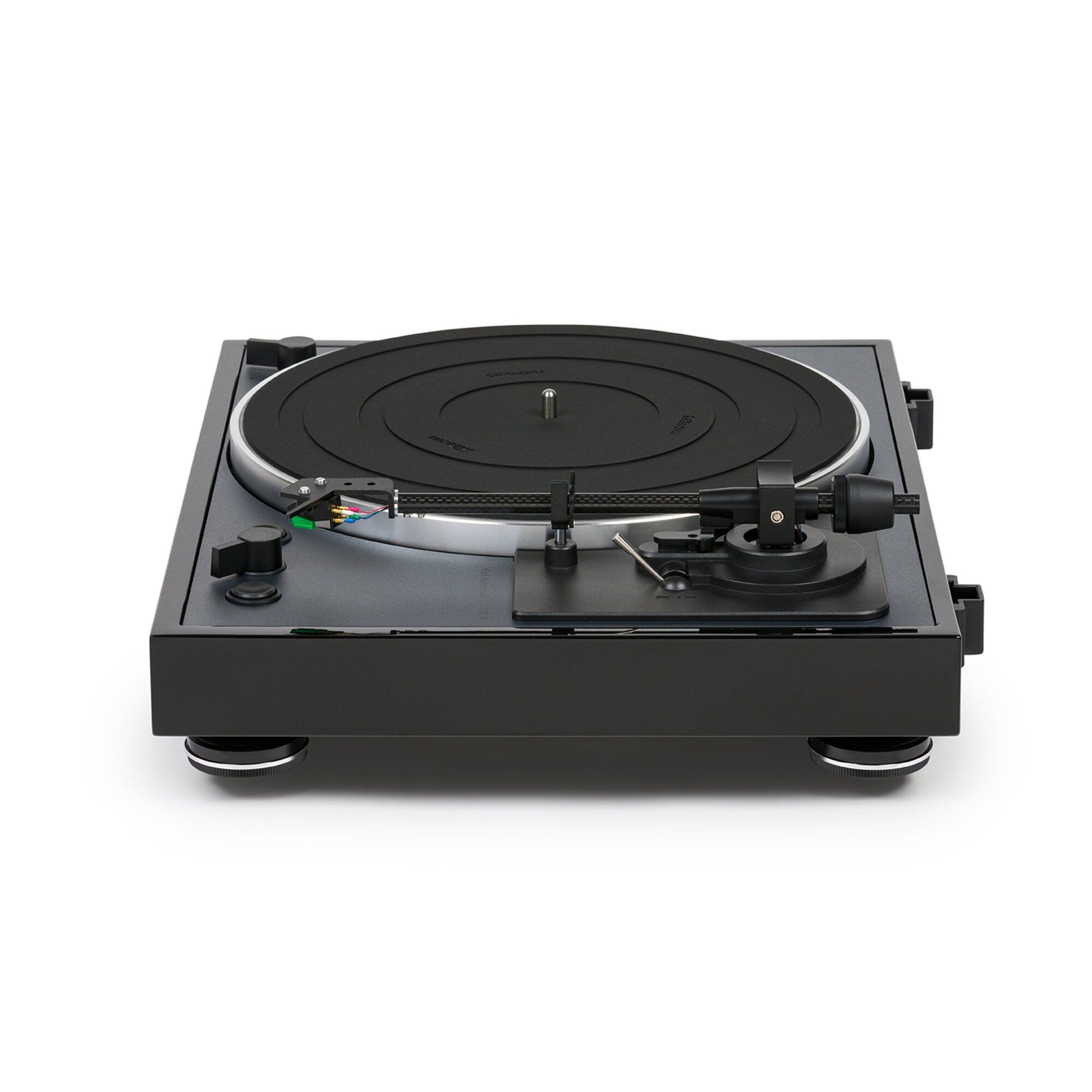 Thorens TD 102 A Plattenspieler Schwarz Hochglanz Frontansicht von rechts mit Tonarm und Tonabnehmer