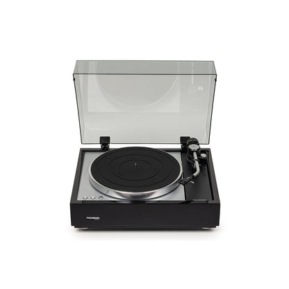 Thorens TD 1600 (TP 160) Plattenspieler Schwarz Frontansicht mit geöffneter Staubschutzhaube, Ansicht von vorn