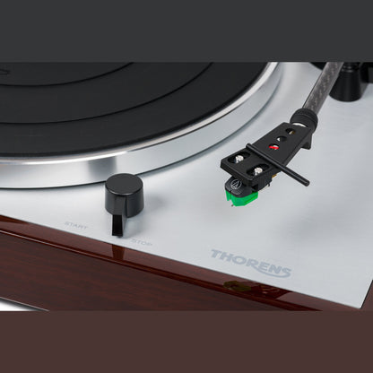 Thorens TD 402 DD Plattenspieler Nussbaum Hochglanz Detailansicht Headshell mit Tonabnehmer und Start-Stop-Taste