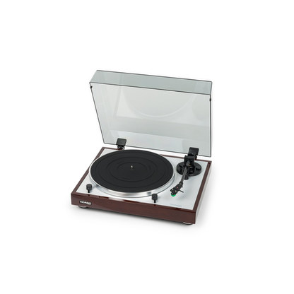Thorens TD 402 DD Plattenspieler Nussbaum Hochglanz Frontansicht 3 mit geöffneter Staubschutzhaube von links