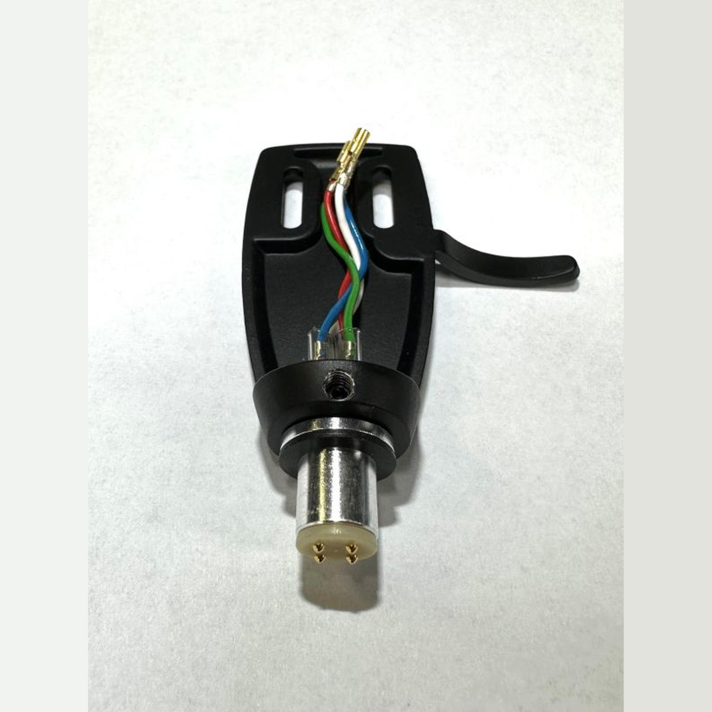 Thorens TP 204 Tonarmkopf Detailansicht SME-Stecker mit vier Kontaktstiften
