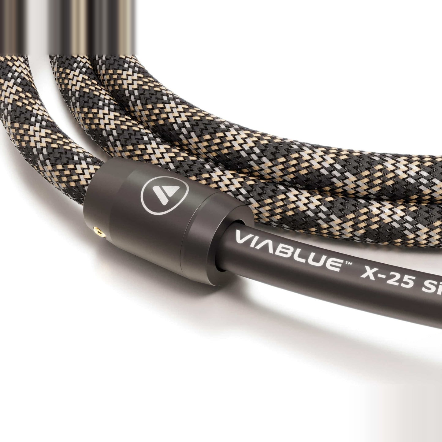 ViaBlue X-25 Netzkabel mit integriertem Ferritfilter am Kabelmantel, Detailansicht