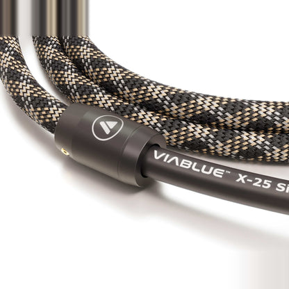 ViaBlue X-25 Netzkabel mit integriertem Ferritfilter am Kabelmantel, Detailansicht