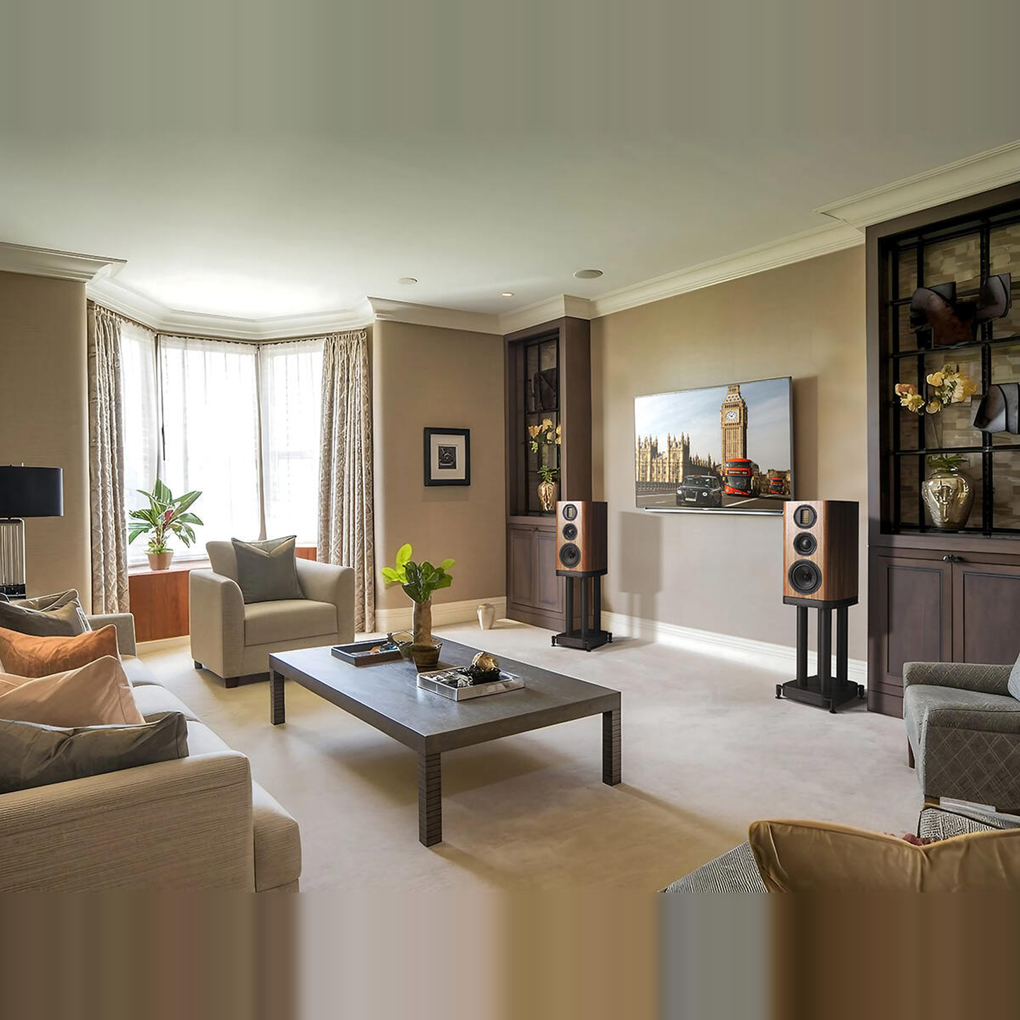 Wharfedale EVO 5.2 Regallautsprecher Nussbaum Lifestyle im grossen Wohnzimmer