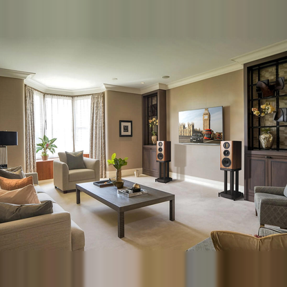 Wharfedale EVO 5.2 Regallautsprecher Nussbaum Lifestyle im grossen Wohnzimmer