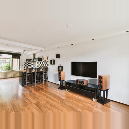 Wharfedale EVO 5.C Center-Lautsprecher Nussbaum Lifestyle im offenen Wohnraum