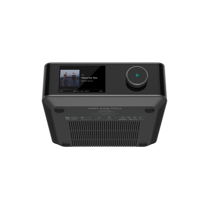 WiiM Amp Ultra Streaming-Verstärker Space Gray Frontansicht 2 schräg mit Farb-Touchscreen