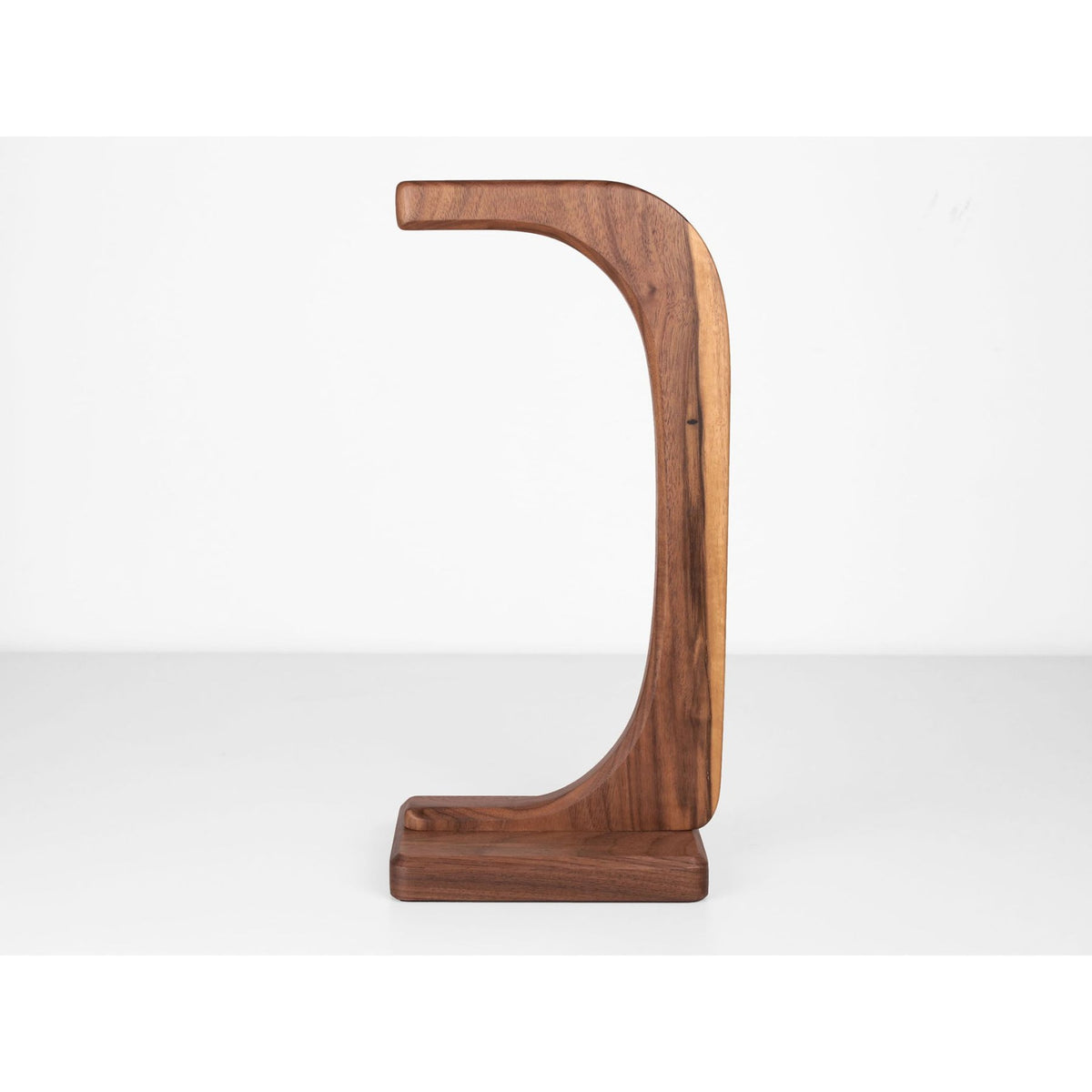 Woodbang Headbang Kopfhörerständer Nussbaum 30cm Seitenansicht