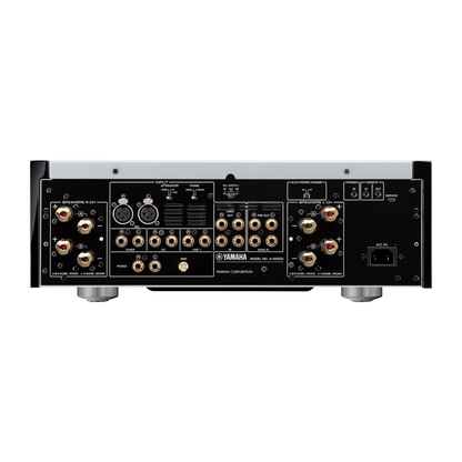 Yamaha A-S2200 High-End-Vollverstärker Rückansicht mit Lautsprecherterminals und XLR-Eingängen