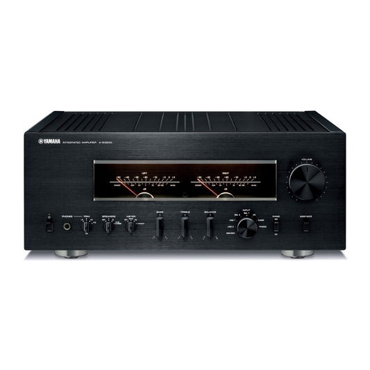 Yamaha A-S3200 High-End-Vollverstärker Schwarz Frontansicht mit Pegelmetern und Lautstärkeregler