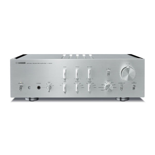 Yamaha C-5000 High-End-Vorverstärker Silber Frontansicht mit Lautstärkeregler und Klangreglern