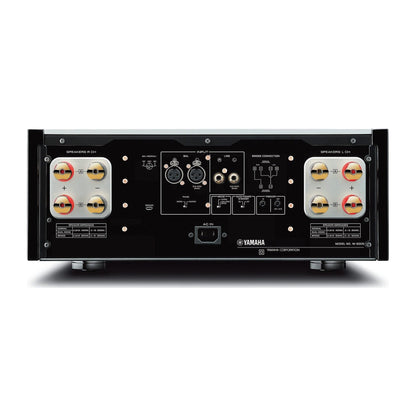 Yamaha M-5000 High-End-Endverstärker Rückansicht mit Lautsprecherterminals, XLR- und Cinch-Eingängen