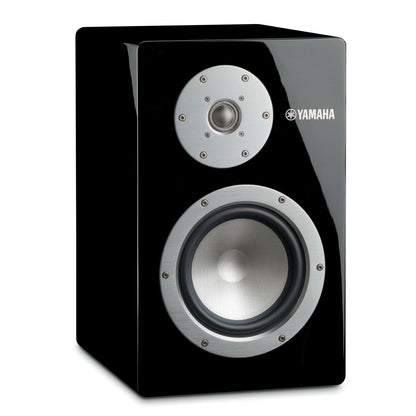 Yamaha NS-3000 Regallautsprecher Klavierlack Schrägansicht von rechts mit Yamaha-Schriftzug