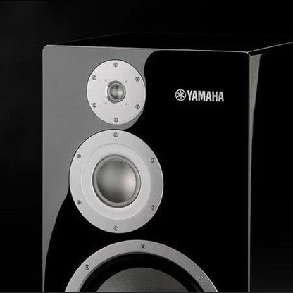 Yamaha NS-5000 Regallautsprecher Klavierlack Detailansicht von Gehäusekante und Hochtöner