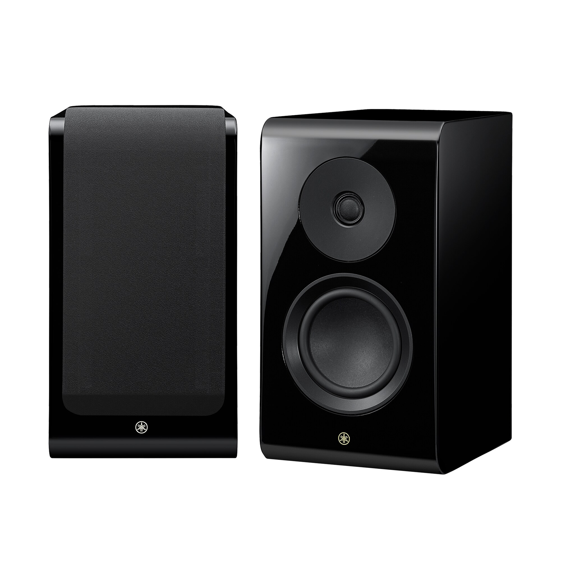 Yamaha NS-600A Regallautsprecher Klavierlack Stereopaar frontal, links mit Abdeckung, rechts ohne