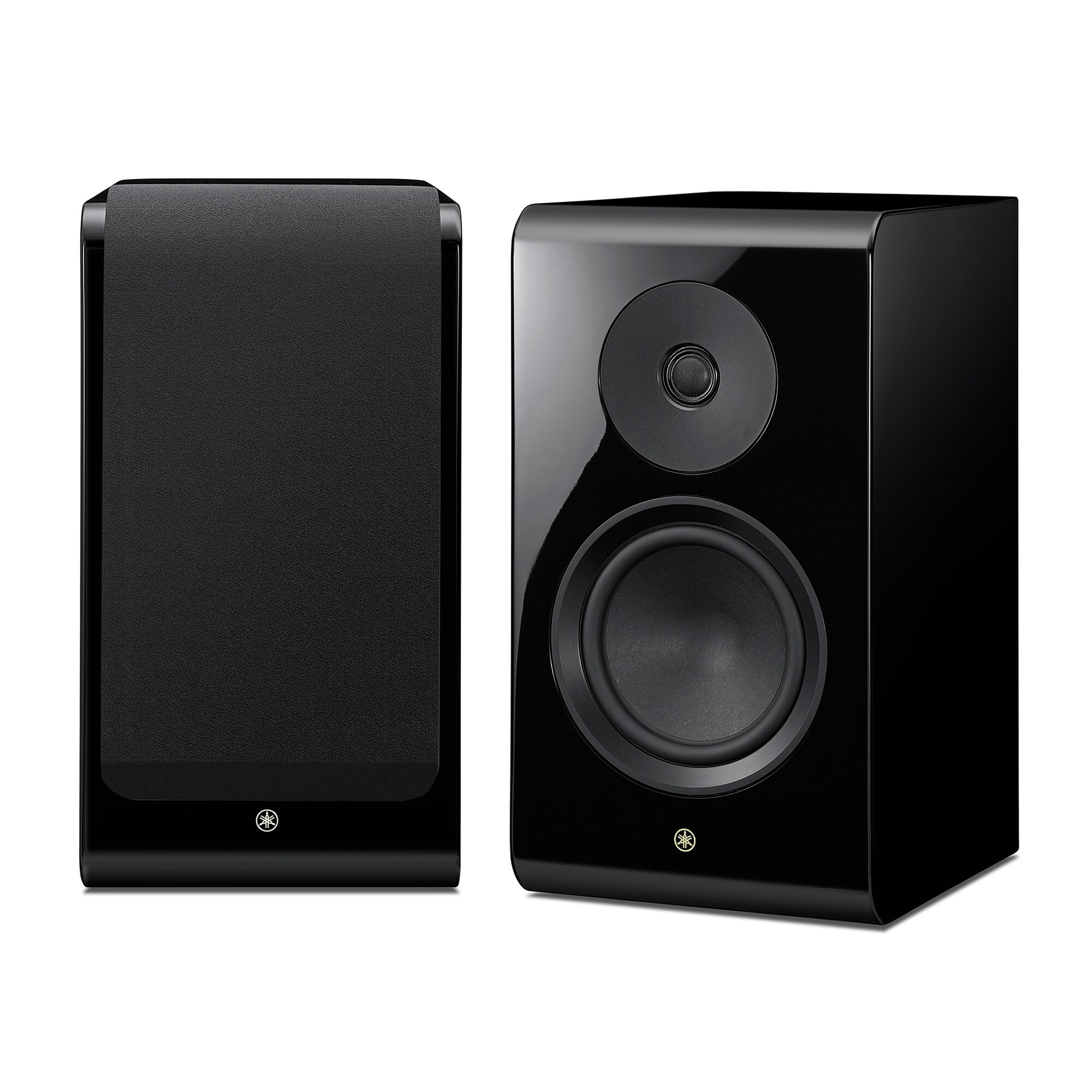 Yamaha NS-800A Regallautsprecher Klavierlack Stereopaar frontal, links mit Abdeckung, rechts ohne