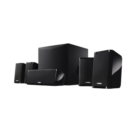 Yamaha NS-P41 5.1-Lautsprecherset Schwarz Schrägansicht mit Subwoofer, Center und Satelliten