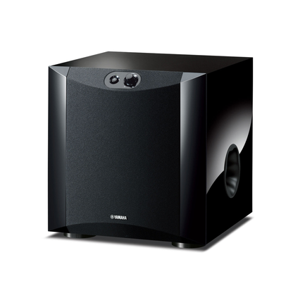 Yamaha NS-SW200 Subwoofer Klavierlack Schwarz Schrägansicht mit Frontgitter und Bassreflexöffnung