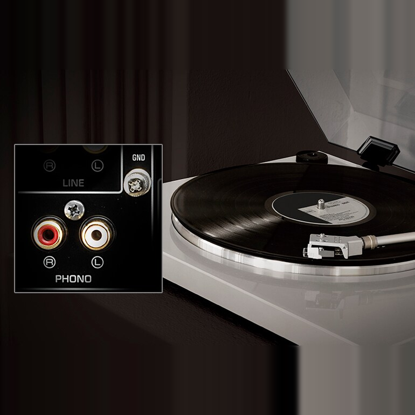 Yamaha R-N1000A Netzwerk-Receiver mit HDMI Schwarz Detailansicht des Phono-Eingangs für den Anschluss eines Plattenspielers