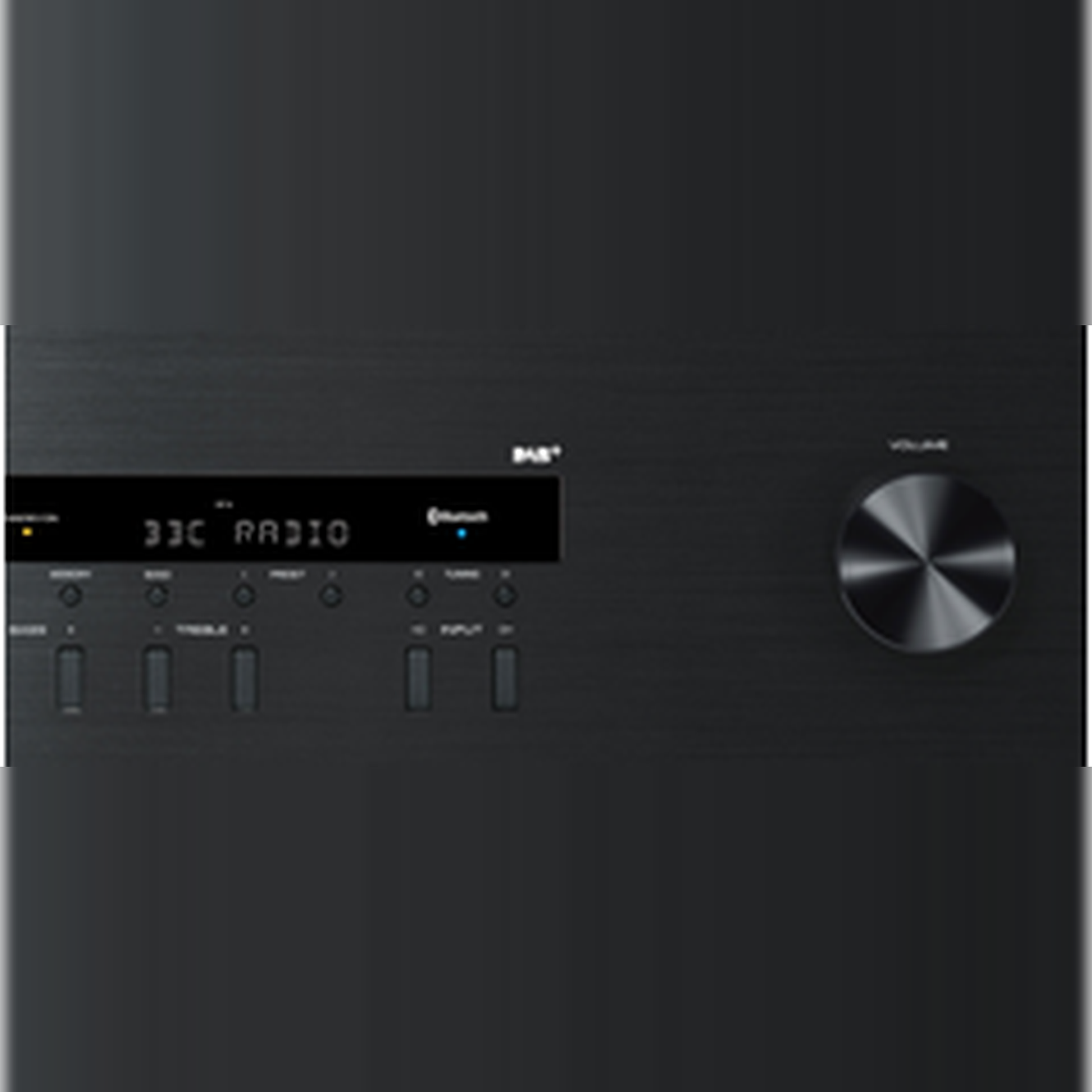 Yamaha R-S202D Stereo-Receiver mit DAB+ Schwarz Displayansicht mit DAB-Senderanzeige und Bluetooth-Symbol
