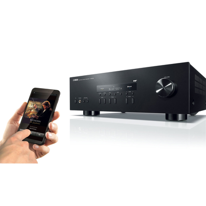 Yamaha R-S202D Stereo-Receiver mit DAB+ Schwarz Schrägansicht mit Bluetooth-Streaming vom Smartphone