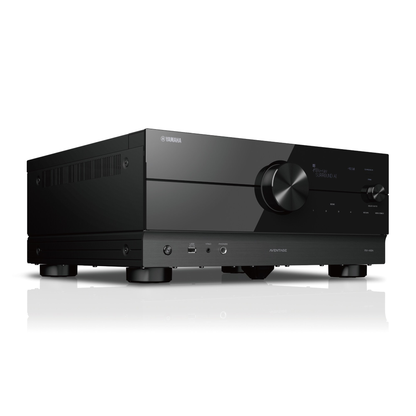 Yamaha RX-A6A AV-Receiver Schwarz Schrägansicht mit Lüftungsgitter und Lautstärkeregler