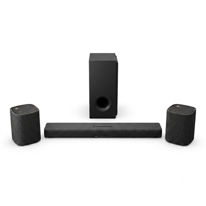 Yamaha True X Surround-Set (PK-TRUE50A) Grau Schrägansicht mit Soundbar, Subwoofer und Rears