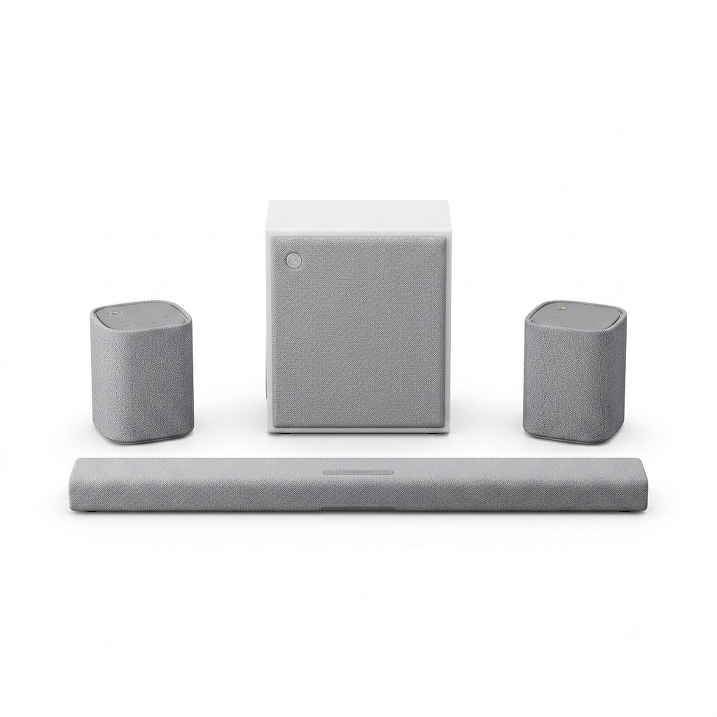 Yamaha True X Surround-Set (PK-TRUE50A) Hellgrau Schrägansicht mit Soundbar, Subwoofer und Rears