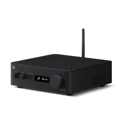 Yamaha WXA-70A Streaming-Verstärker Schwarz Schrägansicht mit angeschlossener Funkantenne