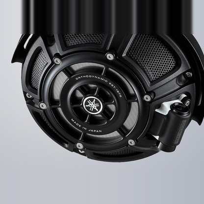 Yamaha YH-4000 Kopfhörer Detailansicht des Treibergehäuses mit Orthodynamic-Gravur