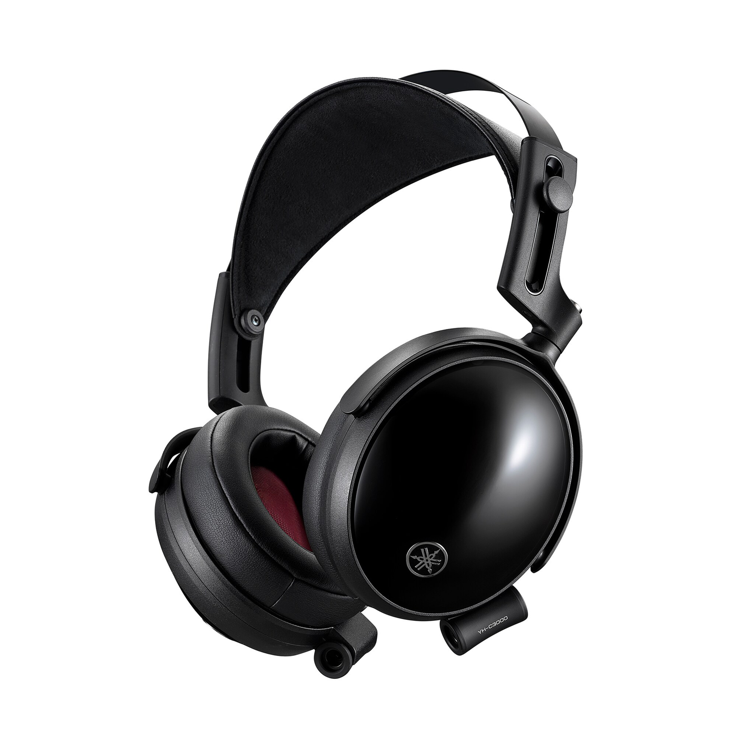 Yamaha YH-C3000 Kopfhörer Schrägansicht mit Leder-Kopfband und geschlossenen Hörmuscheln